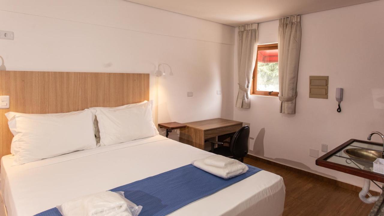 Hotel Chalet Monet - Granja Vianna Cotia  Eksteriør billede